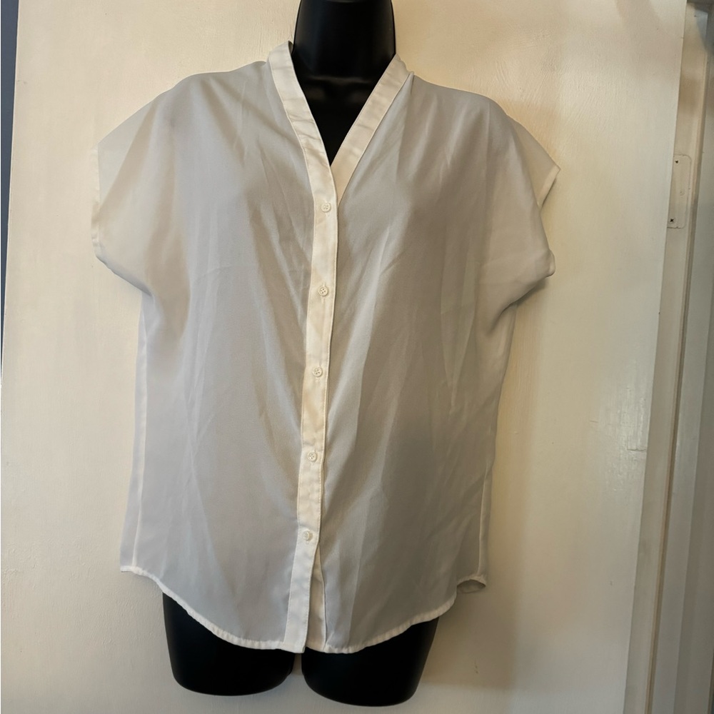 Short sleeve white button down